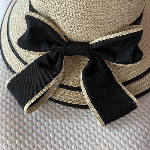 Jane & Berry summer hat. Greet summer in style! 😍 - Picture 2 of 4